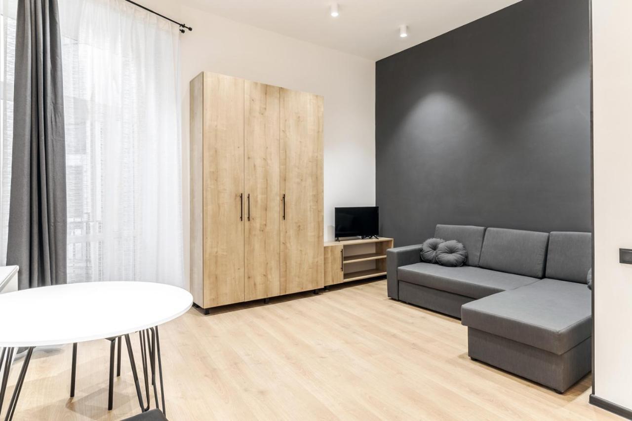 Modern Apartment In The Old City Lviv Eksteriør billede