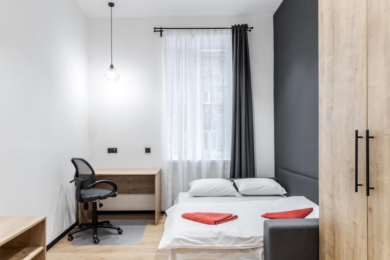 Modern Apartment In The Old City Lviv Eksteriør billede